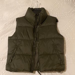 Old Navy Olive Green Puffer Vest. Size XS